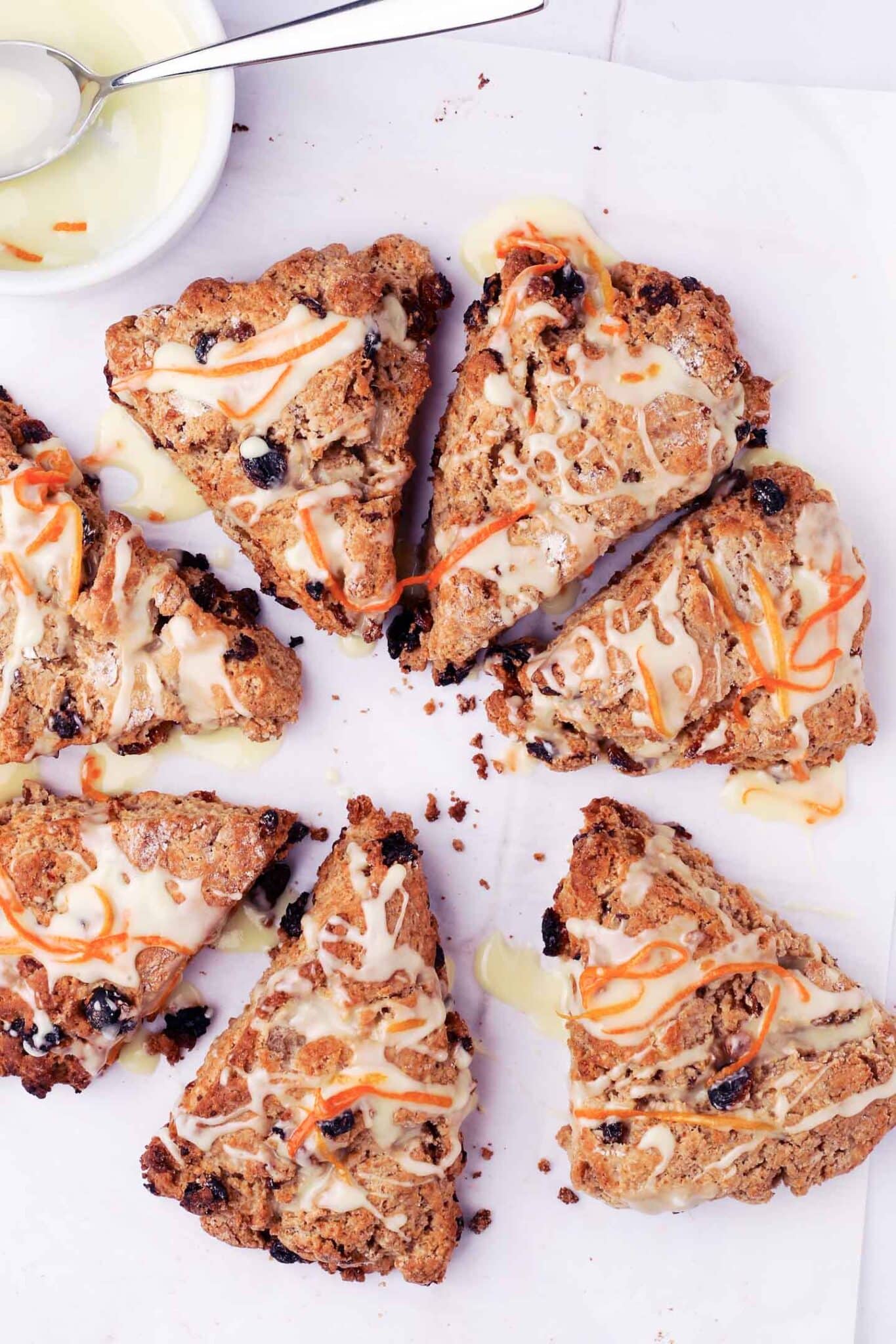 cinnamon raisin scones