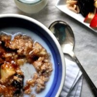 oatmeal with fruit and nuts