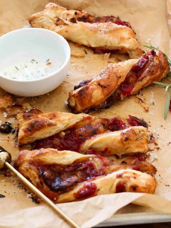 cranberry brie puff pastry twists
