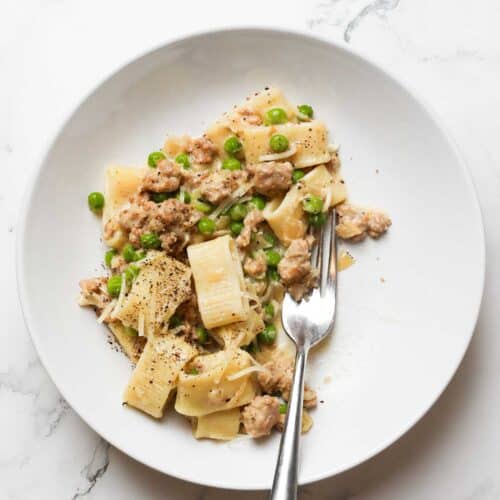 creamy sausage and pea pasta