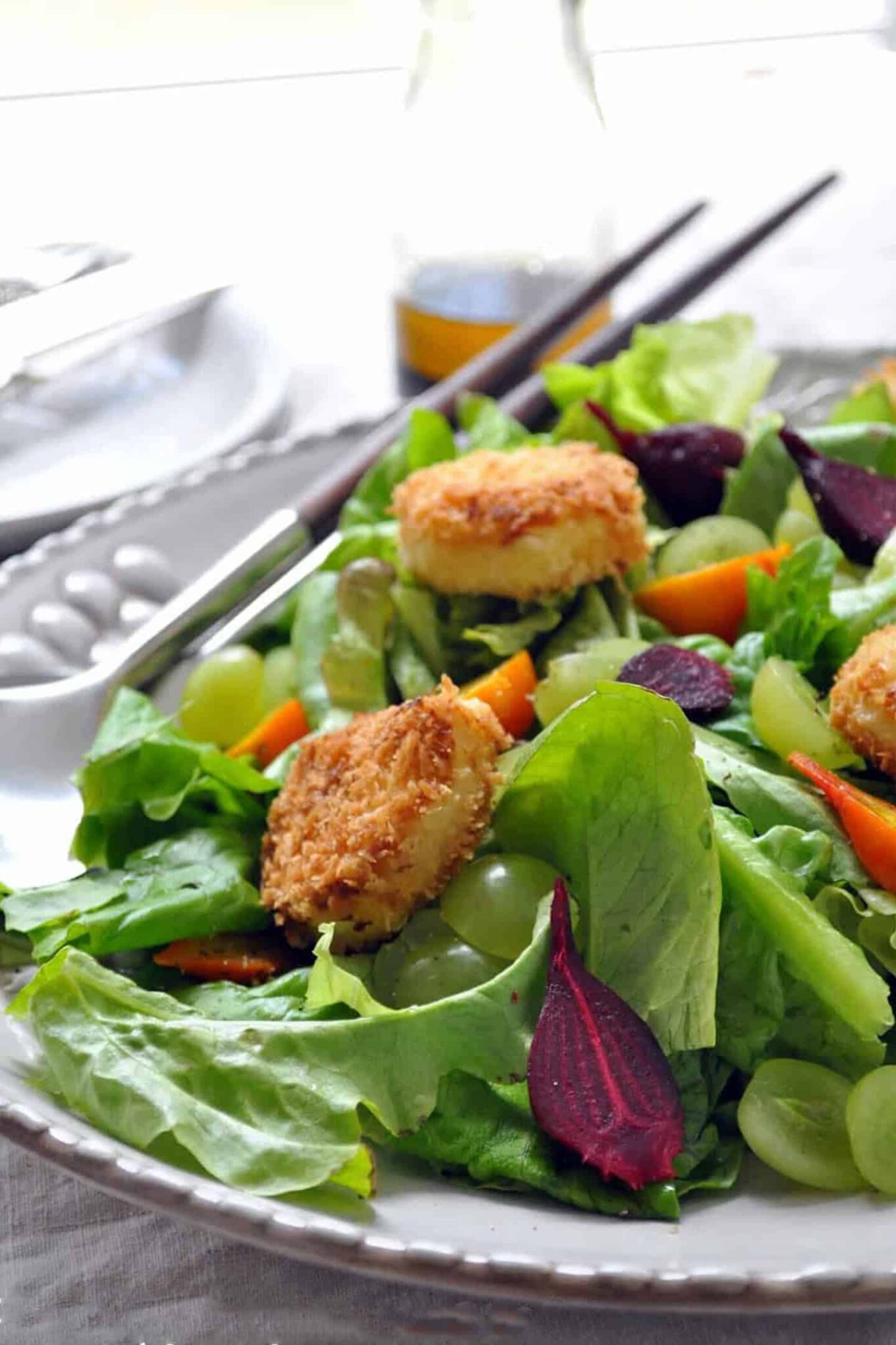roasted beet salad with goat cheese croutons